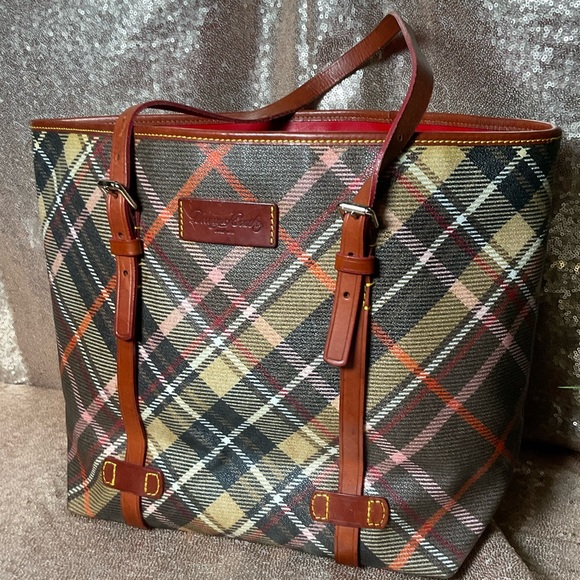 Dooney & Bourke Handbags - Dooney and Bourke tote